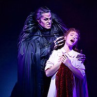 Vampire erobern die Herzen des Theaters des Westens
